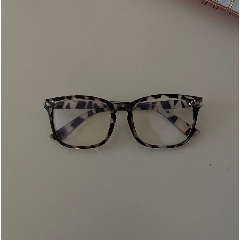 anti-blue light leopard / tortoiseshell print glasses